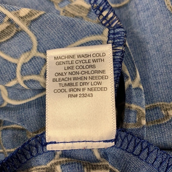 New York & Co blue/black/gray chain pattern top - Picture 8 of 8